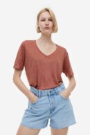 V-neck linen T-shirt